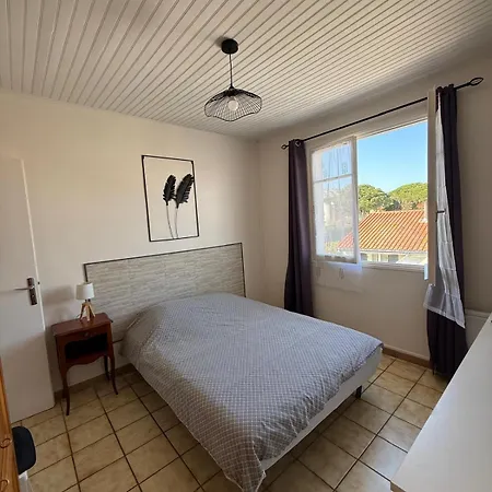 Appartememt Pres De La Avec Terrasse N1 *